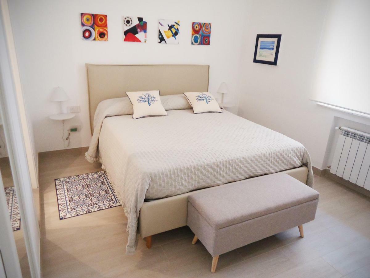 Vittoria Home 44 Terracina Kültér fotó